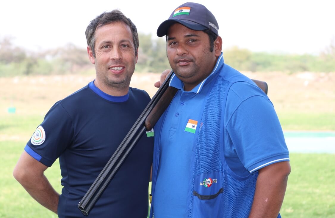 Ennio Falco (left) with Sheeraz Sheikh after the finals of Men's Skeet at ISSF World Cup - New Delhi. Photo - indianshooting.com